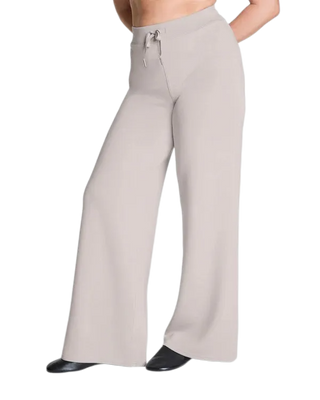AirEssentials Wide Leg Pant