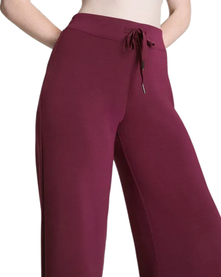 AirEssentials Wide Leg Pant
