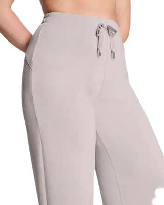 AirEssentials Wide Leg Pant