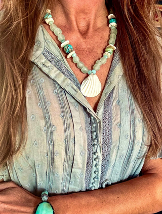TWINE & TWIG Tribal Shell Necklace-Mixed Azul | Women's Jewelry | Monkee's of Williamsburg
